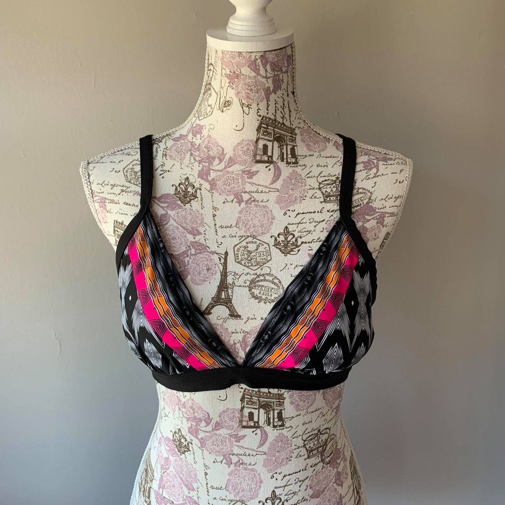 Athleta Art Deco Print Sports Bra Size M